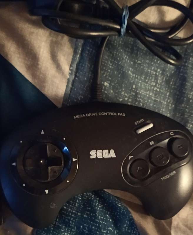 Sega Mega Drive 80 in 1 console with extras