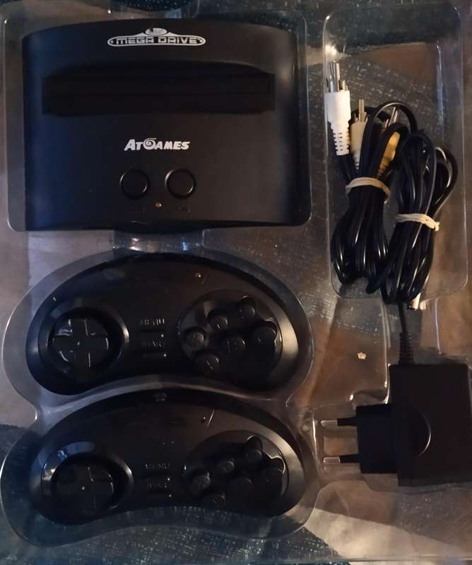 Sega Mega Drive 80 in 1 console with extras
