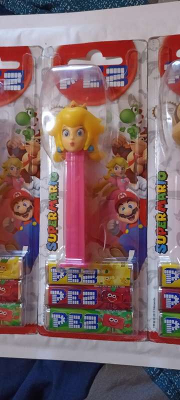 Sealed PEZ Dispensers Mario, Donkey Kong and Princess Peach (2017)