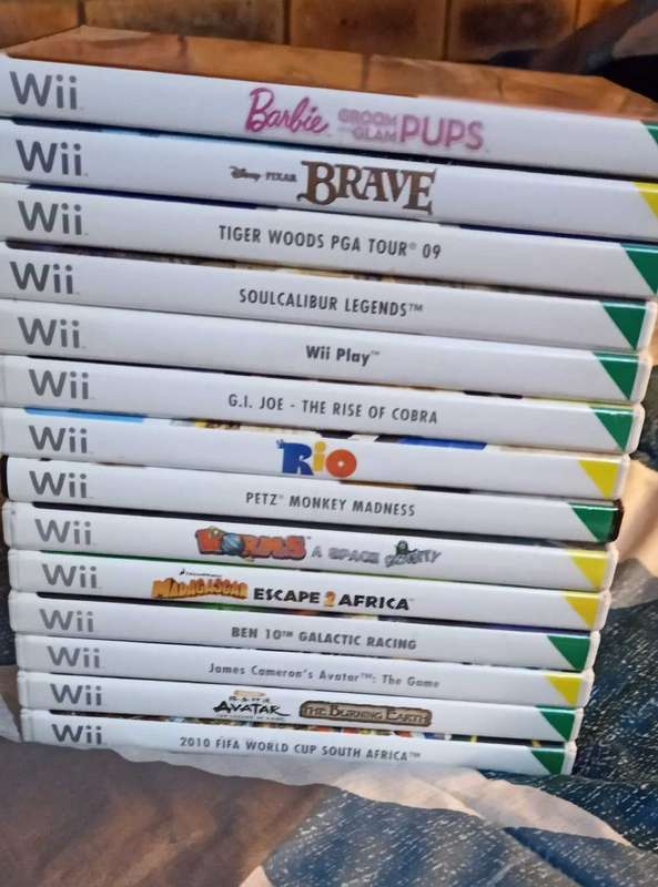 Nintendo Wii boxed console with 16 games