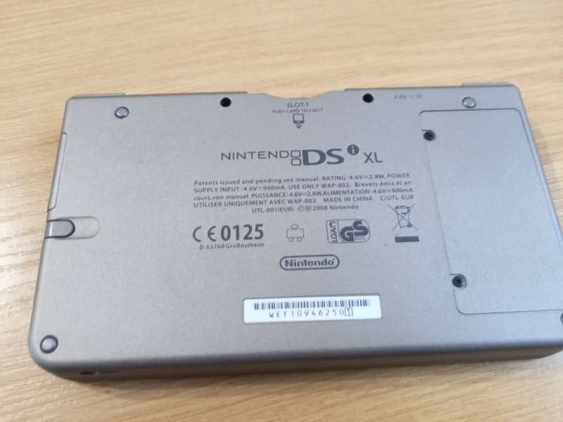 Nintendo DSi XL