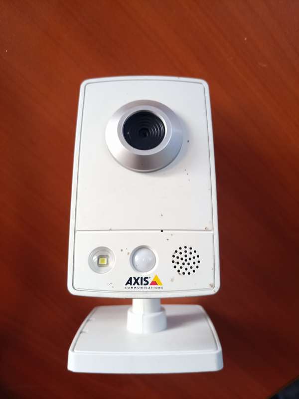 Axis M1031-W IP Camera