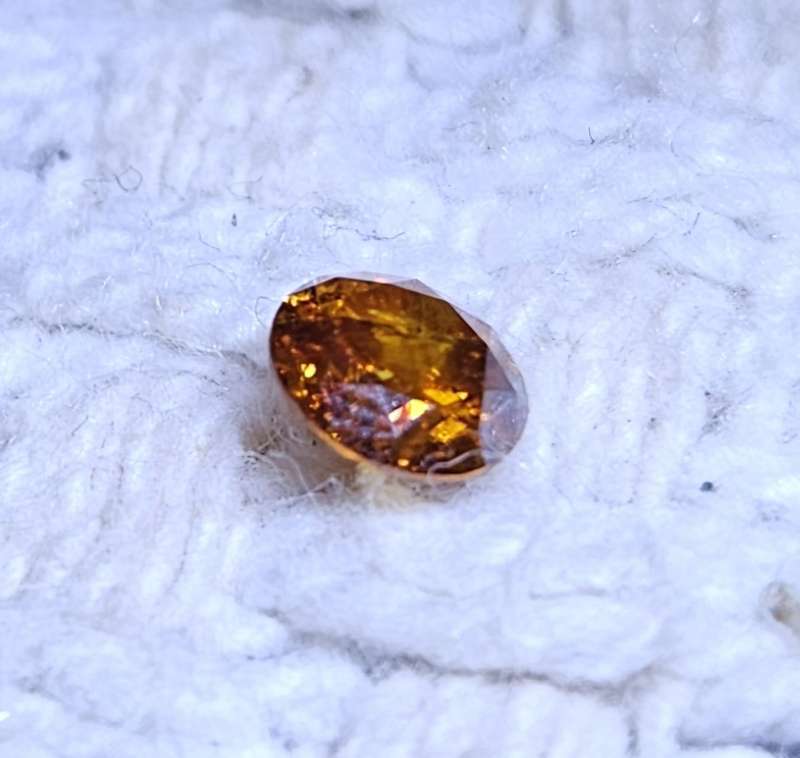Diamond - 0.55ct - Vivid Fancy Brownish Orange