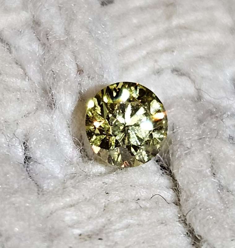 Diamond - 0.17ct - Fancy Yellow