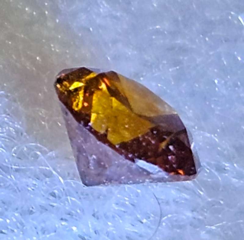 Diamond - 0.31ct - Fancy Vivid Brown Orange