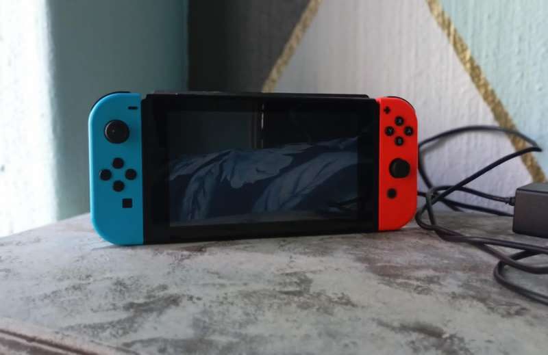 Nintendo Switch 32GB with accessories and bonus game