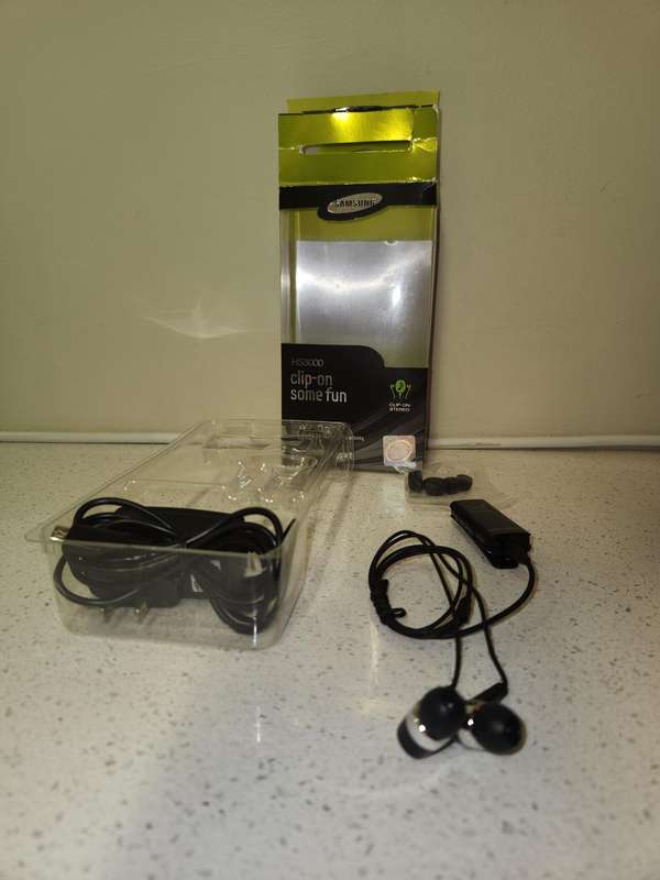 Samsung HS3000 Bluetooth headset