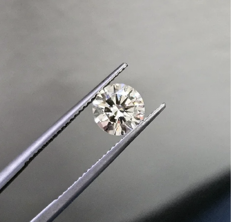 Beautiful HUGE Round Brilliant Diamond