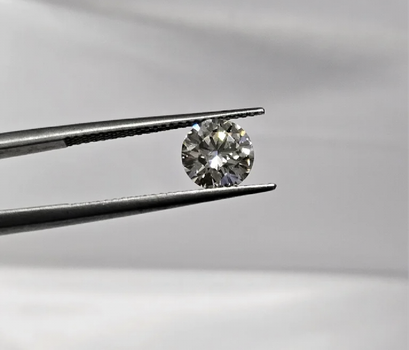 Beautiful HUGE Round Brilliant Diamond