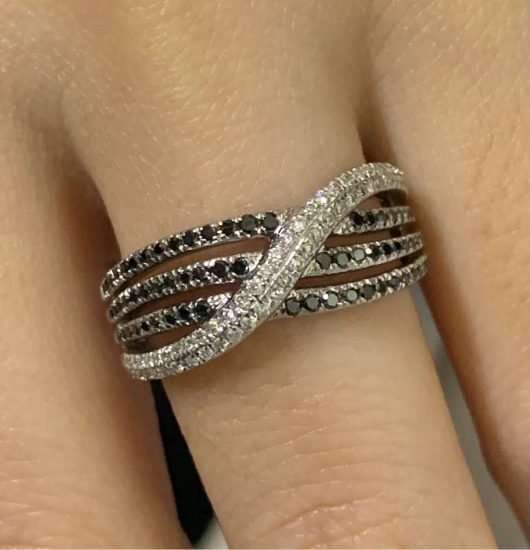 9ct white gold diamond ring