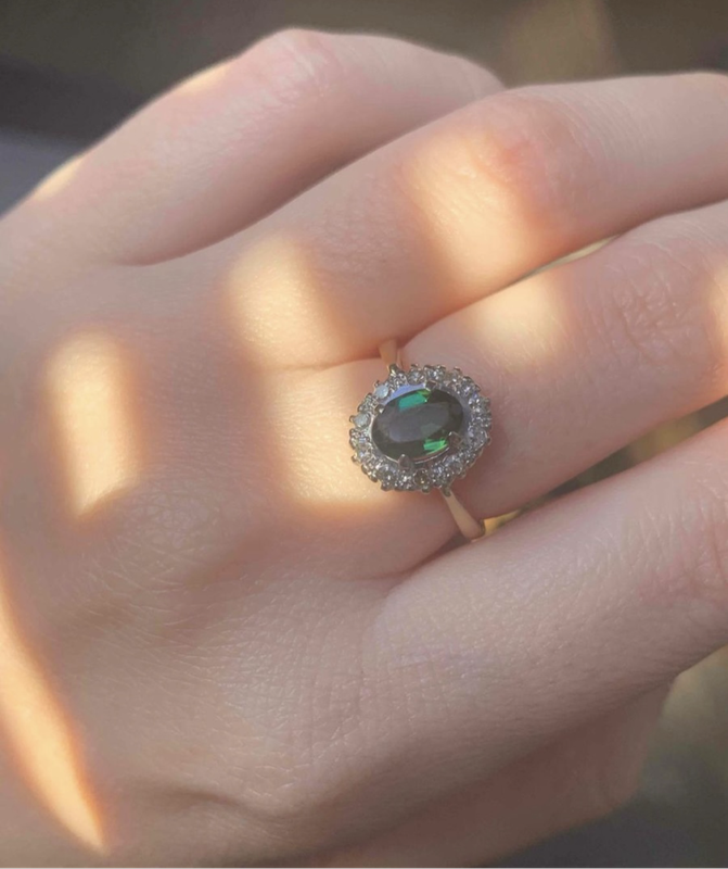 Lovely 18ct Yellow Gold and White Gold Cluster Ring