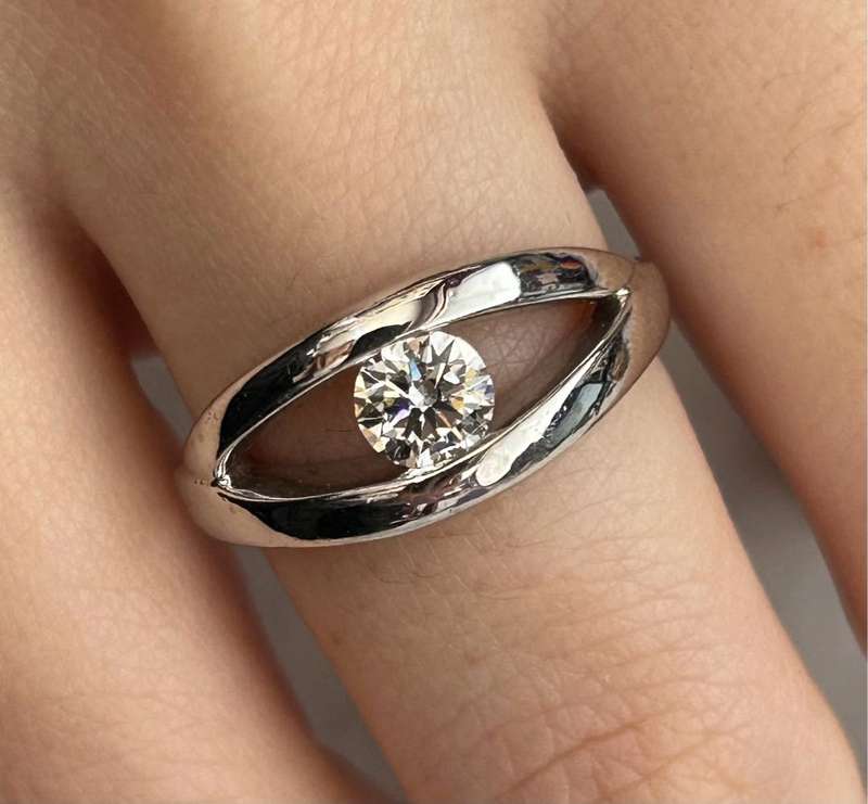 9ct white gold fancy open-band diamond ring