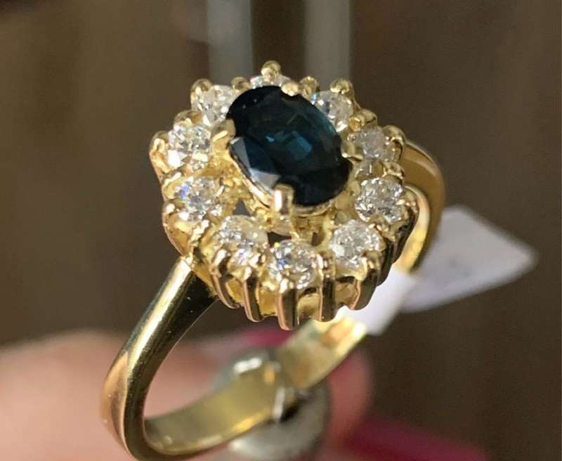 18ct Yellow Gold Sapphire and Diamond Cluster Ring