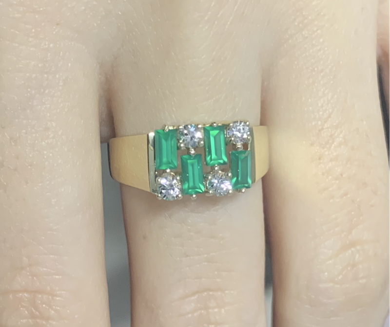 Beautiful 9ct Yellow Gold Cubic Zirconia Dress Ring