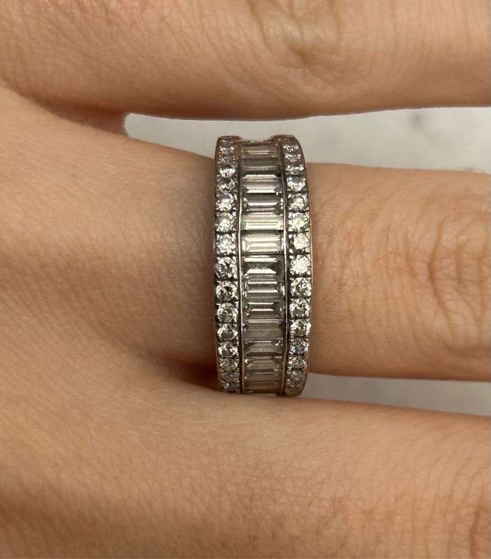 18ct White Gold Diamond Ring