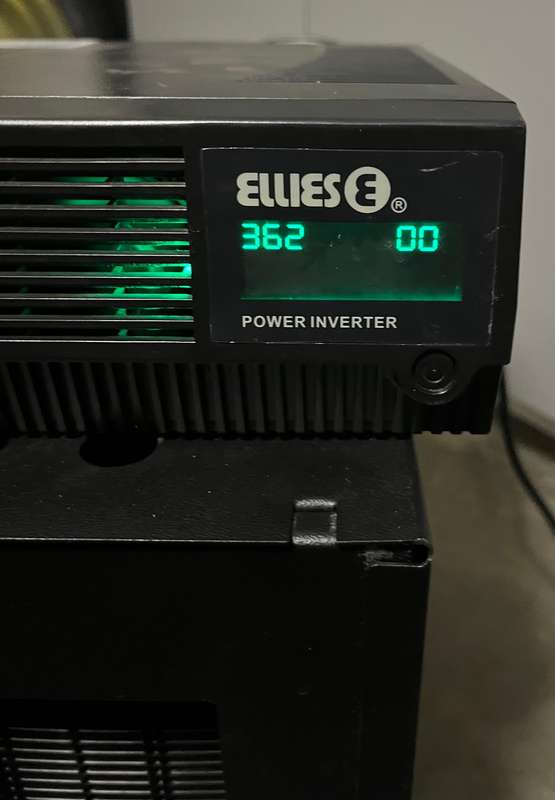 Ellies 720W 1200VA Inverter / Uninterruptible Power Supply (UPS) with trolley