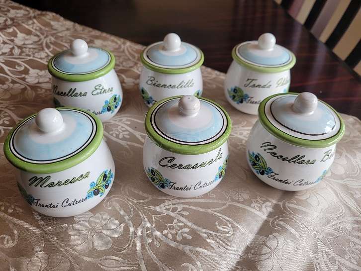 Just Beautiful ! 6 x Vintage Ripullo Caltagirone Porcelain Jam containers.