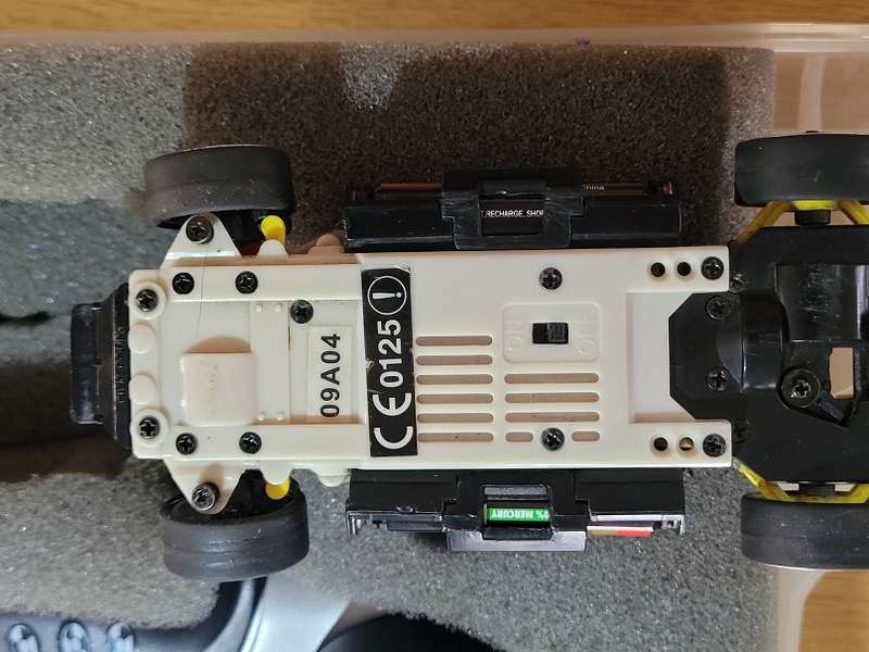 GREAT FIND ! Collectable XMods 1:32 scale Honda Civic RC in original case ! 100% working !