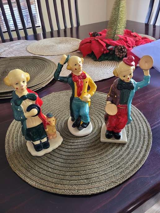 Stunning collection ! 11 x VintagePorcelain Clowns in nice condition !