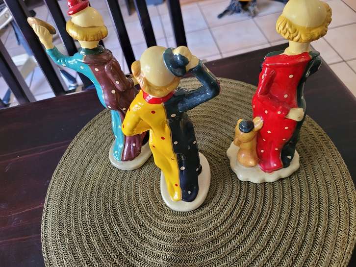 Stunning collection ! 11 x VintagePorcelain Clowns in nice condition !