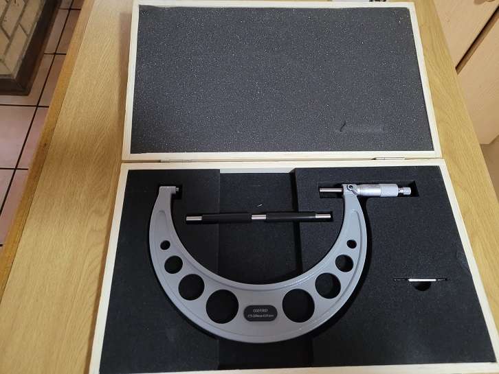 Oxford Micrometer Screw in wooden box
