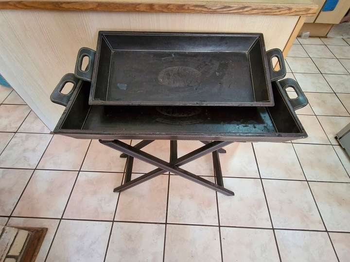 VINTAGE 2 tier Leather clad stand with Fleurs de Toulouse inscription !