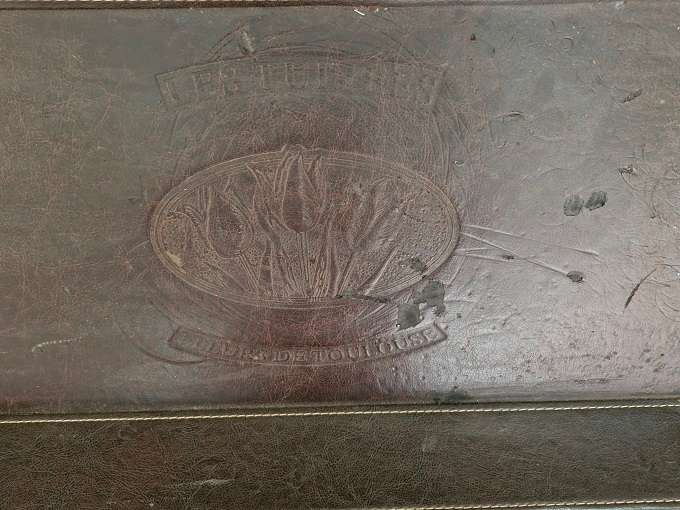 VINTAGE 2 tier Leather clad stand with Fleurs de Toulouse inscription !