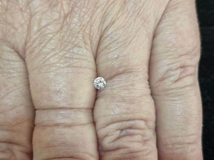 Natural, certified 0.13ct Diamond