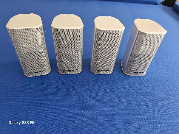 Great Find ! 4 x Wharfedale Mini Cube speakers in clean condition !