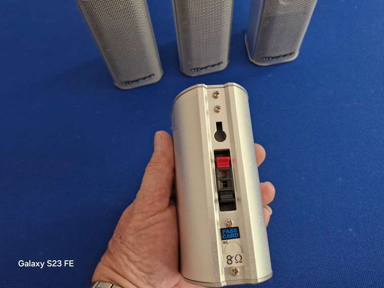 Great Find ! 4 x Wharfedale Mini Cube speakers in clean condition !