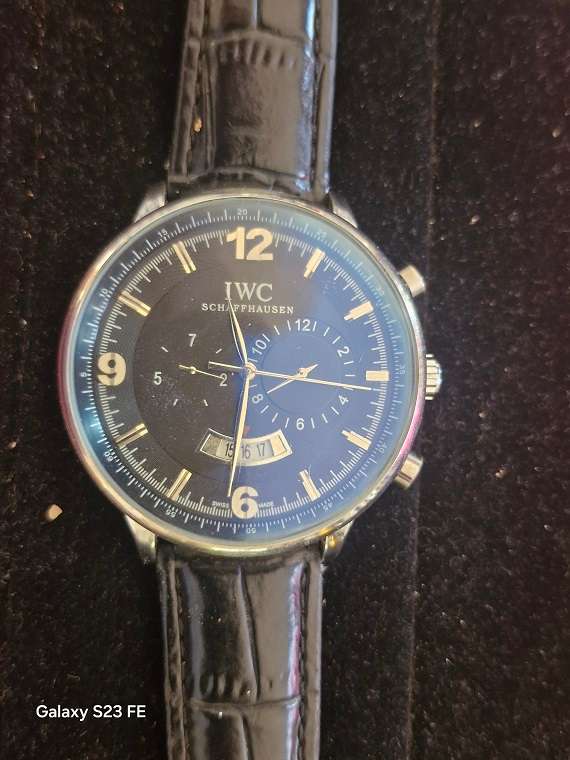 Stylish IWC Schaffhausen Men's Automatic Movement Watch