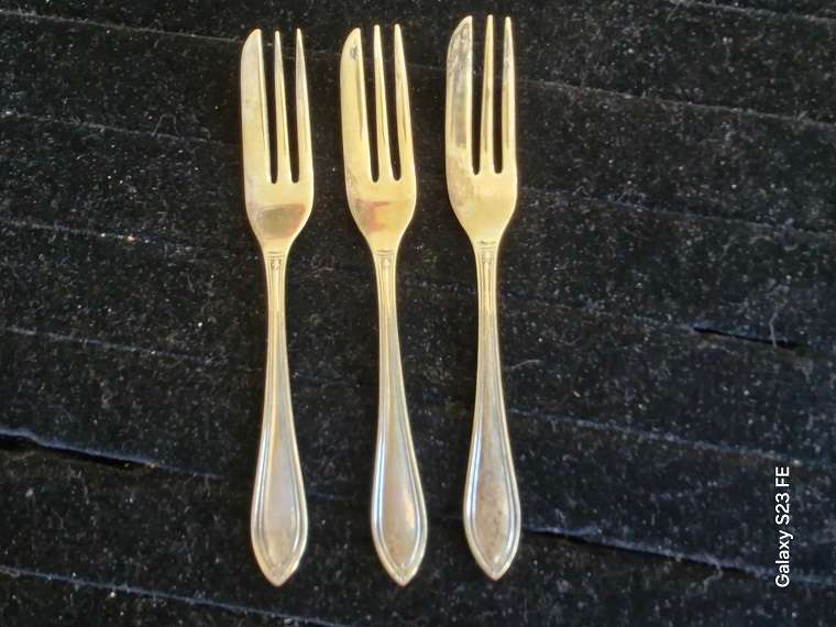 Personal Collection ! Lots of Vintage English EPSN and Silver plated cutlery and related items !