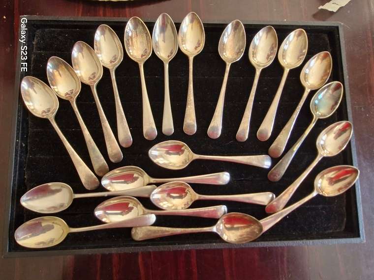 Personal Collection ! Lots of Vintage English EPSN and Silver plated cutlery and related items !