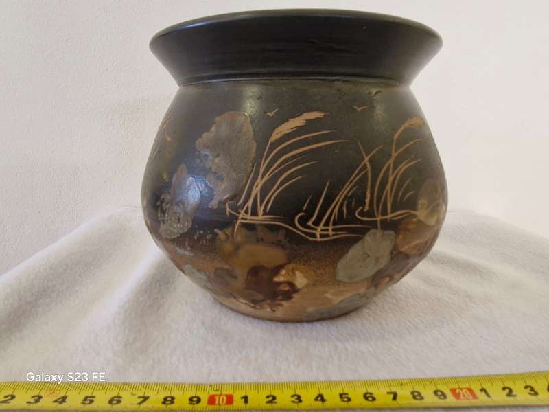 WOW ! Vintage Japanese Hibachi ceremonial Bowl ! Hand painted and carved !