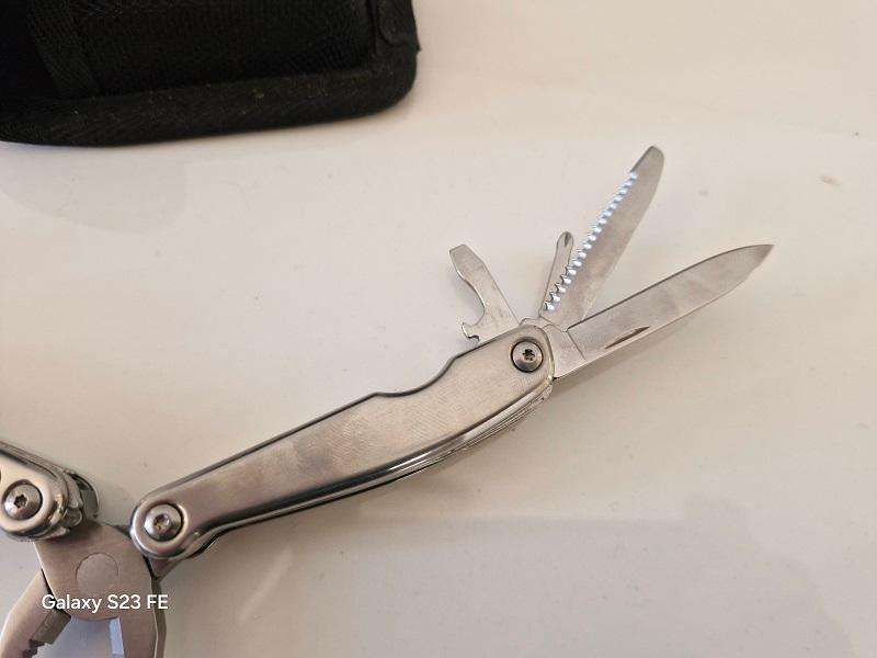 Like New ! Quality Tork Craft small Multi Tool with pouch !!