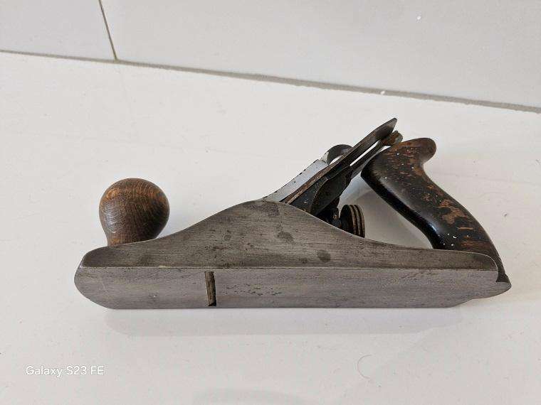 RARE FIND ! Vintage Stanley 4 hand planer in original condition !