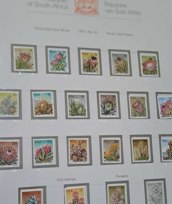 RSA Collection 1977 - 1991 on 45 pre-printed pages, in Blue Ring Back Album. R790.50 SACC Value