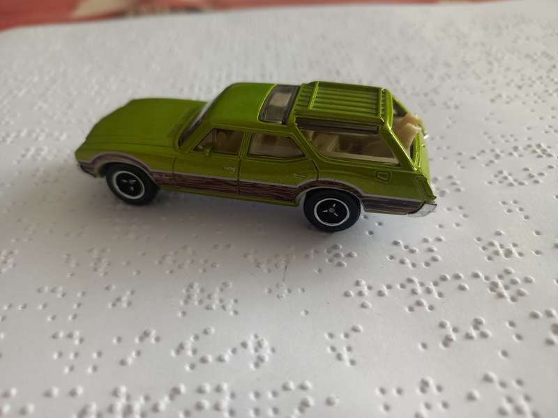 MATCHBOX OLDSMOBILE VISTA CRUISER
