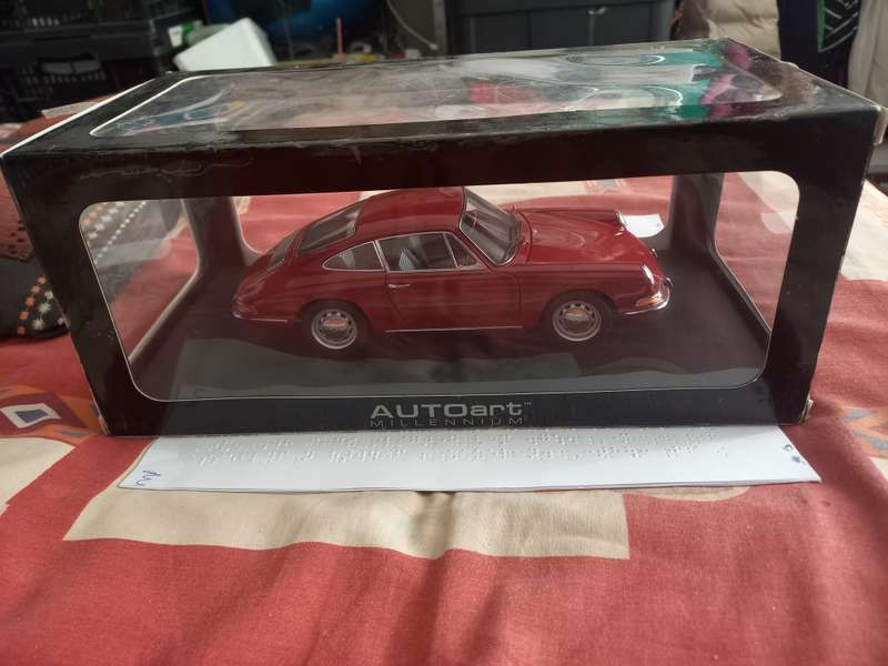 Auto Art 1/18 Scale 1964 Porsche 911