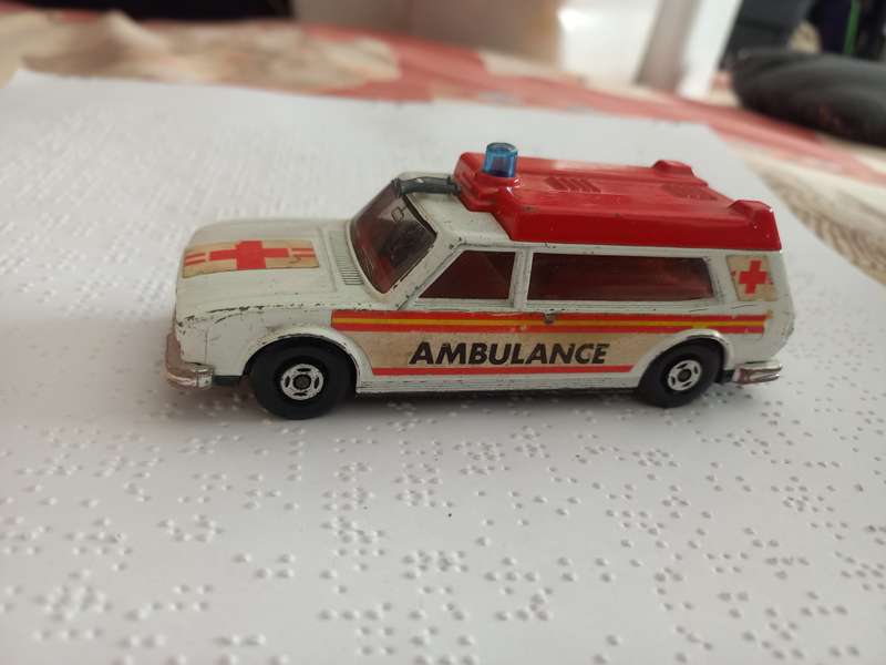 Matchbox Superkings Ambulance K49