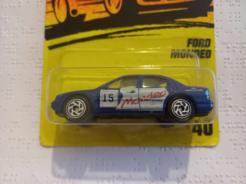 Matchbox Ford Mondeo
