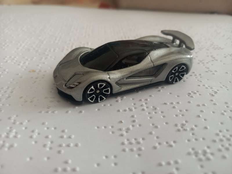 Hotwheels Lotus Evija