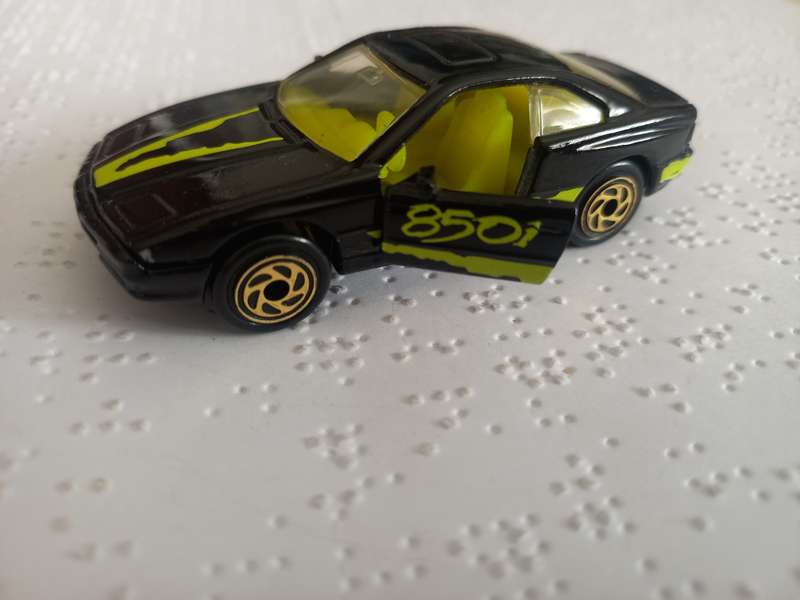 Matchbox BMW 850i