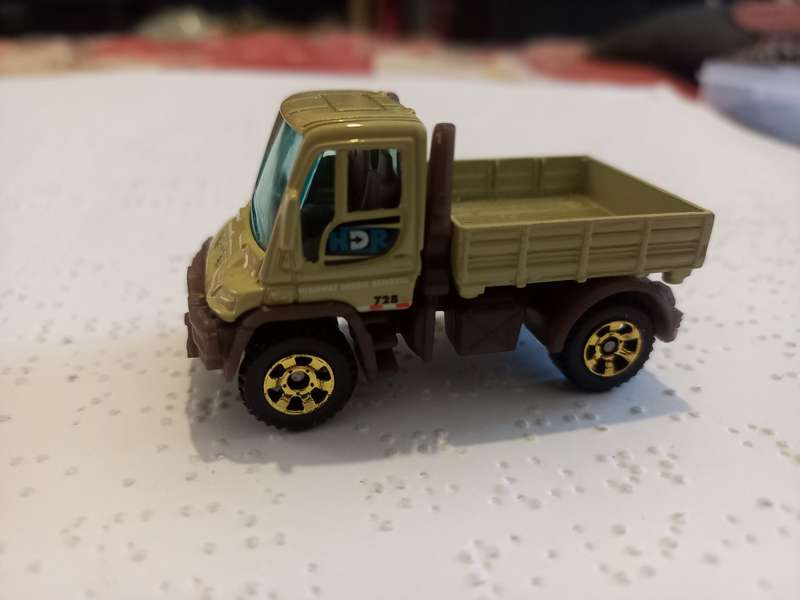 Matchbox Mercedes Unimog