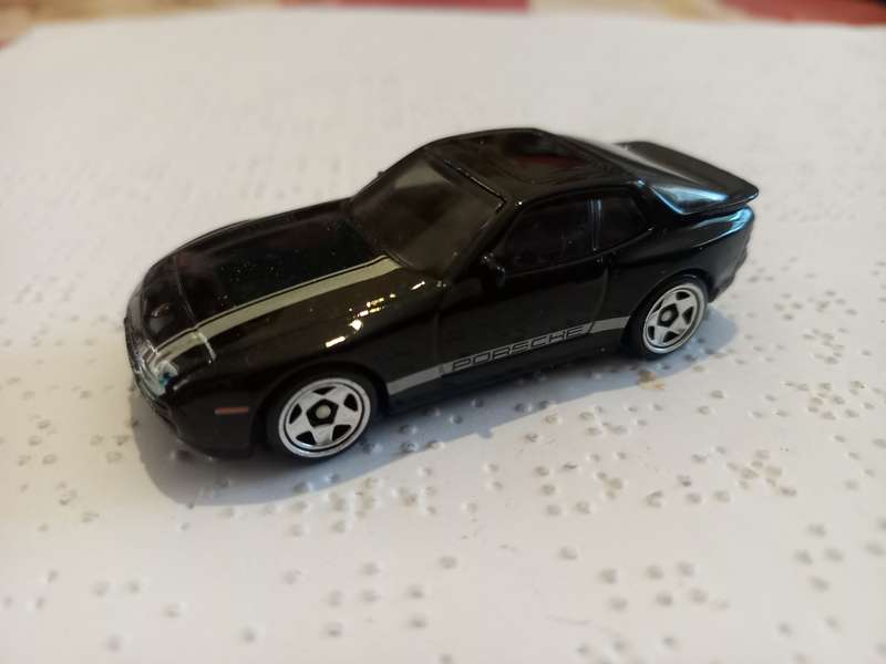 Hotwheels Porsche 944