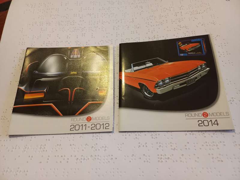 2 x Round 2 Models Catalogue 2011-2012 / 2014