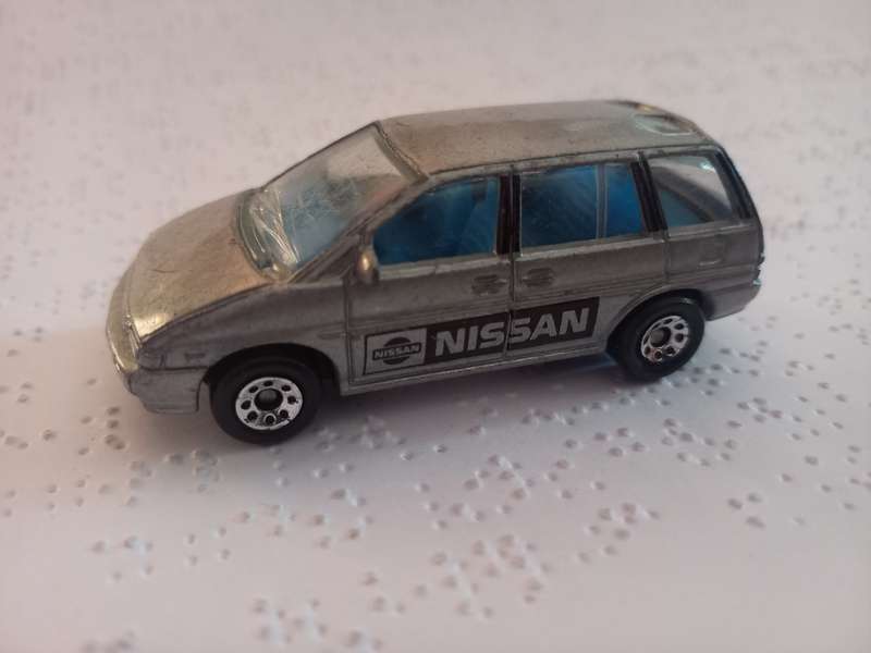 Matchbox Nissan Prairie
