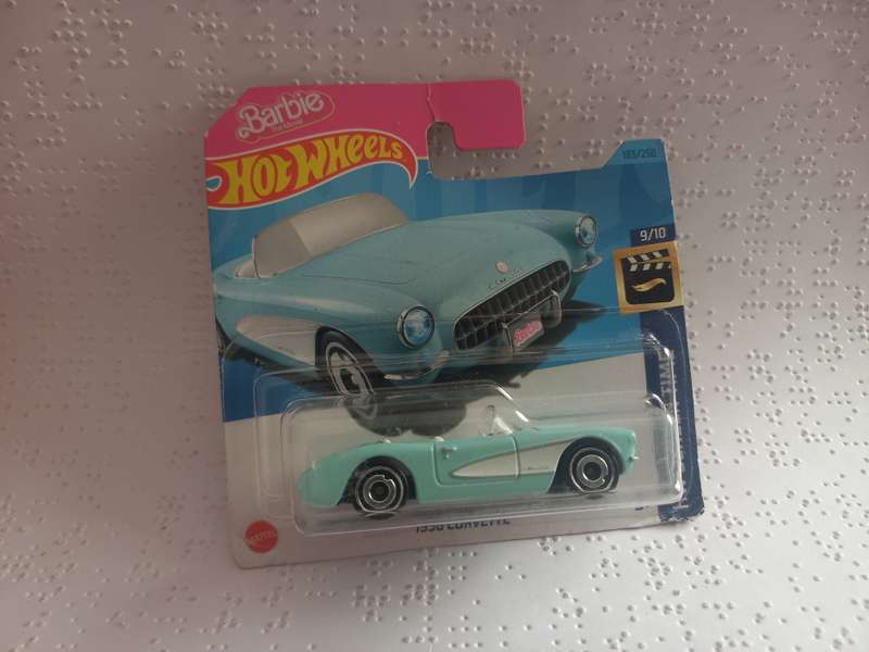 Hotwheels Barbie 1956 Chevy Corvette