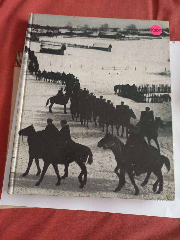 Book - World War 2 - Russia Beseiged