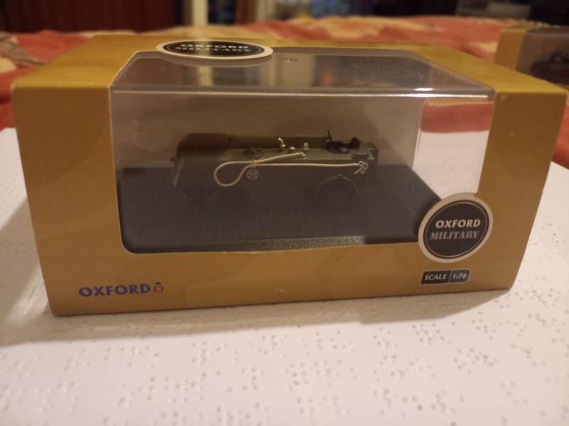 Oxford Military diecast Thompson Refueller RAF